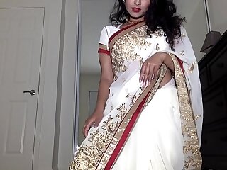 Desi Dhabi on touching Saree object Unembellished added to Plays regarding Hairy Cooch